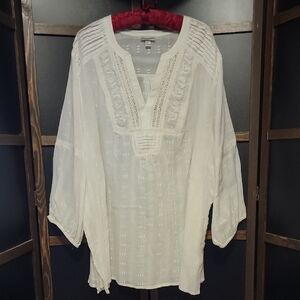 Avenue White Textured Women's Tunic